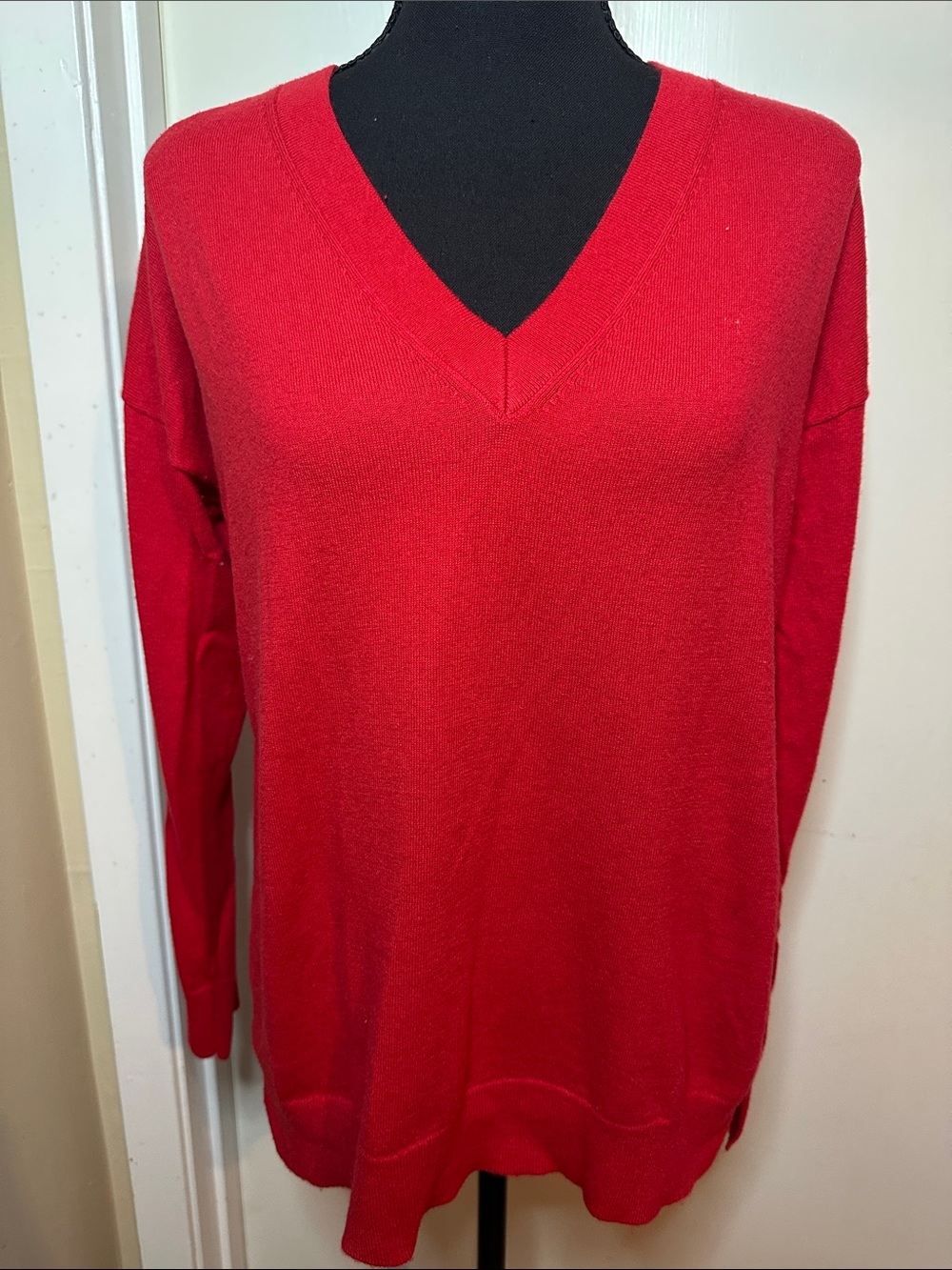 Banana Republic Premium Luxe Yarn Red V-Neck Tunic Sweater M